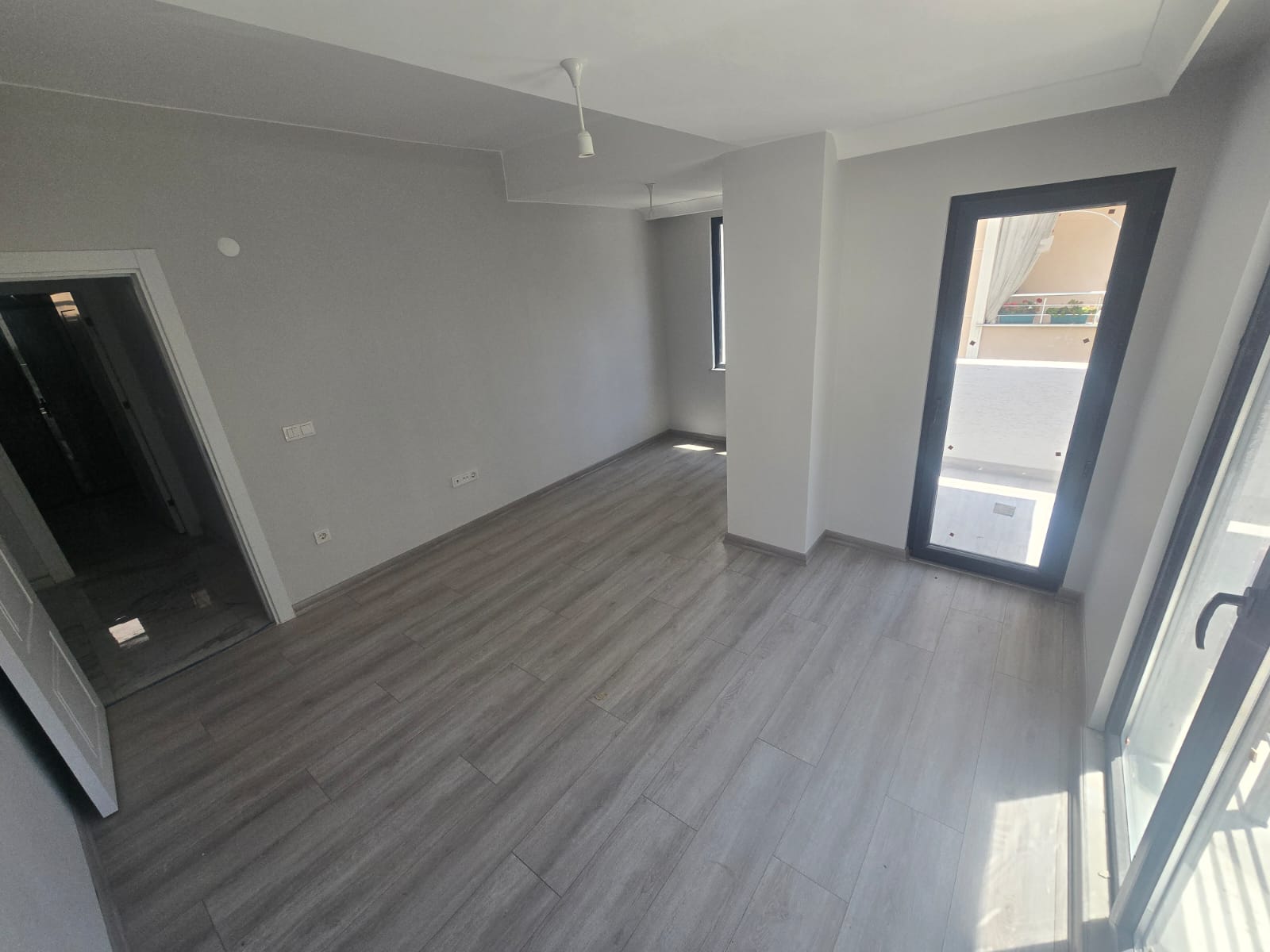 ÇEKMEKÖY AYDINLAR SIFIR 2+1 75 M2 KİRALIK 25.000.TL