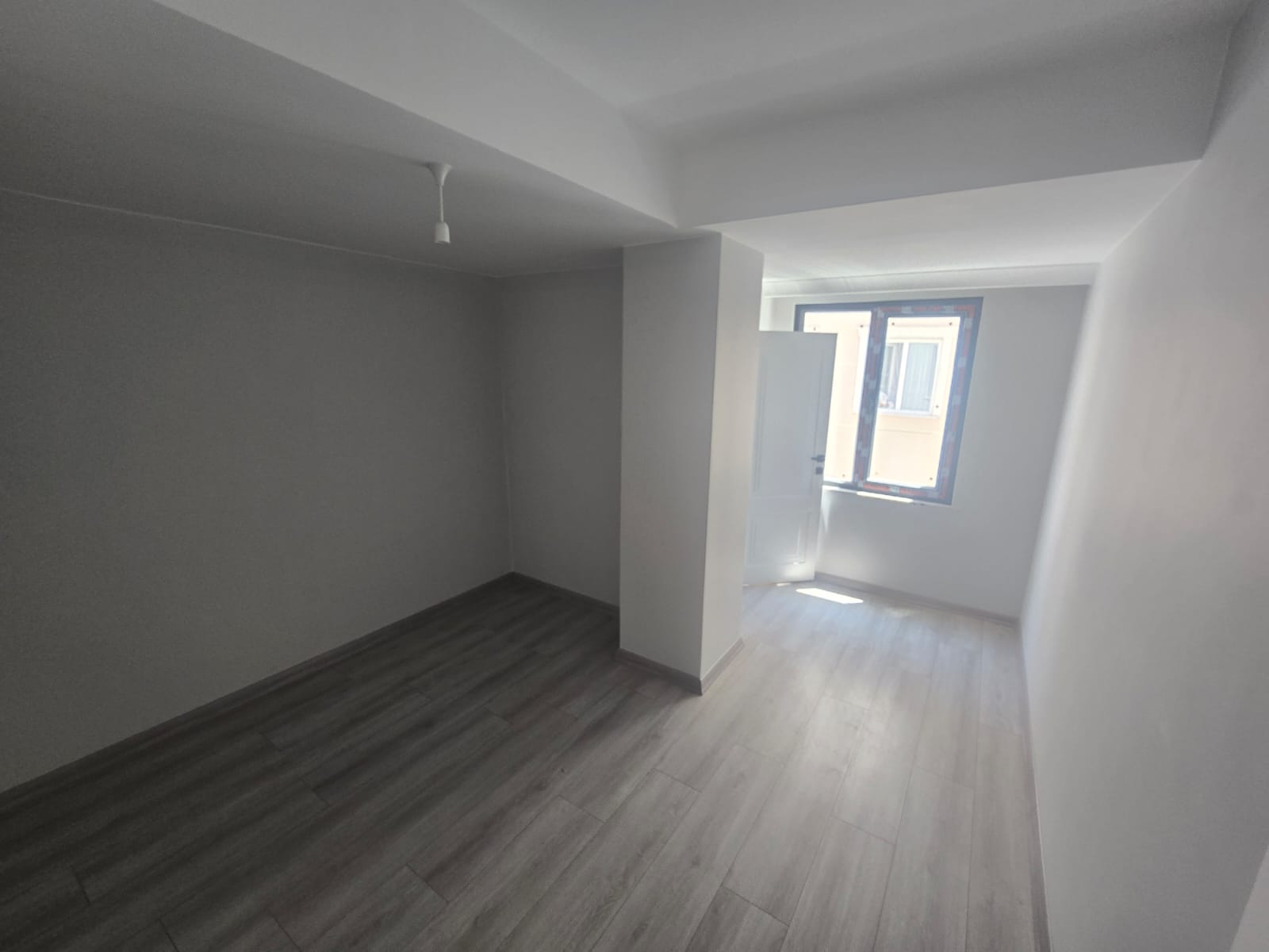 ÇEKMEKÖY AYDINLAR SIFIR 2+1 75 M2 KİRALIK 25.000.TL