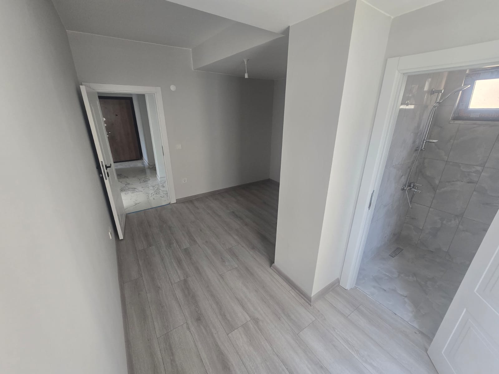 ÇEKMEKÖY AYDINLAR SIFIR 2+1 75 M2 KİRALIK 25.000.TL