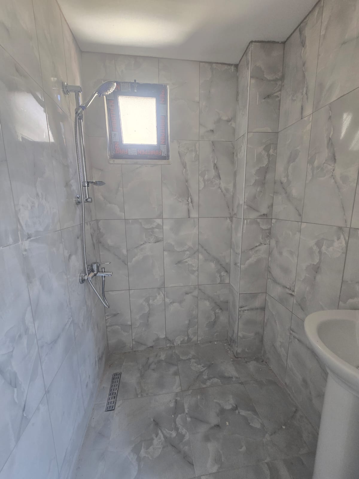 ÇEKMEKÖY AYDINLAR SIFIR 2+1 75 M2 KİRALIK 25.000.TL