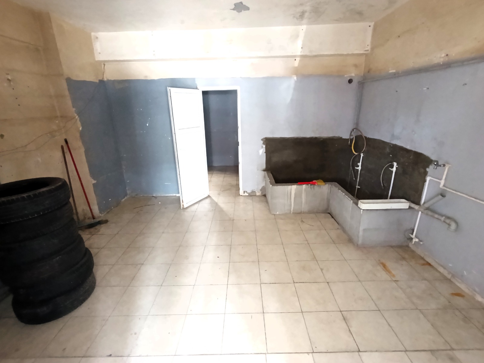 ESKİ ZEKERİYAKÖY CAD. ÜZERİ MUTFAK, WC'Lİ 65 M2 DÜKKAN 25.000.TL