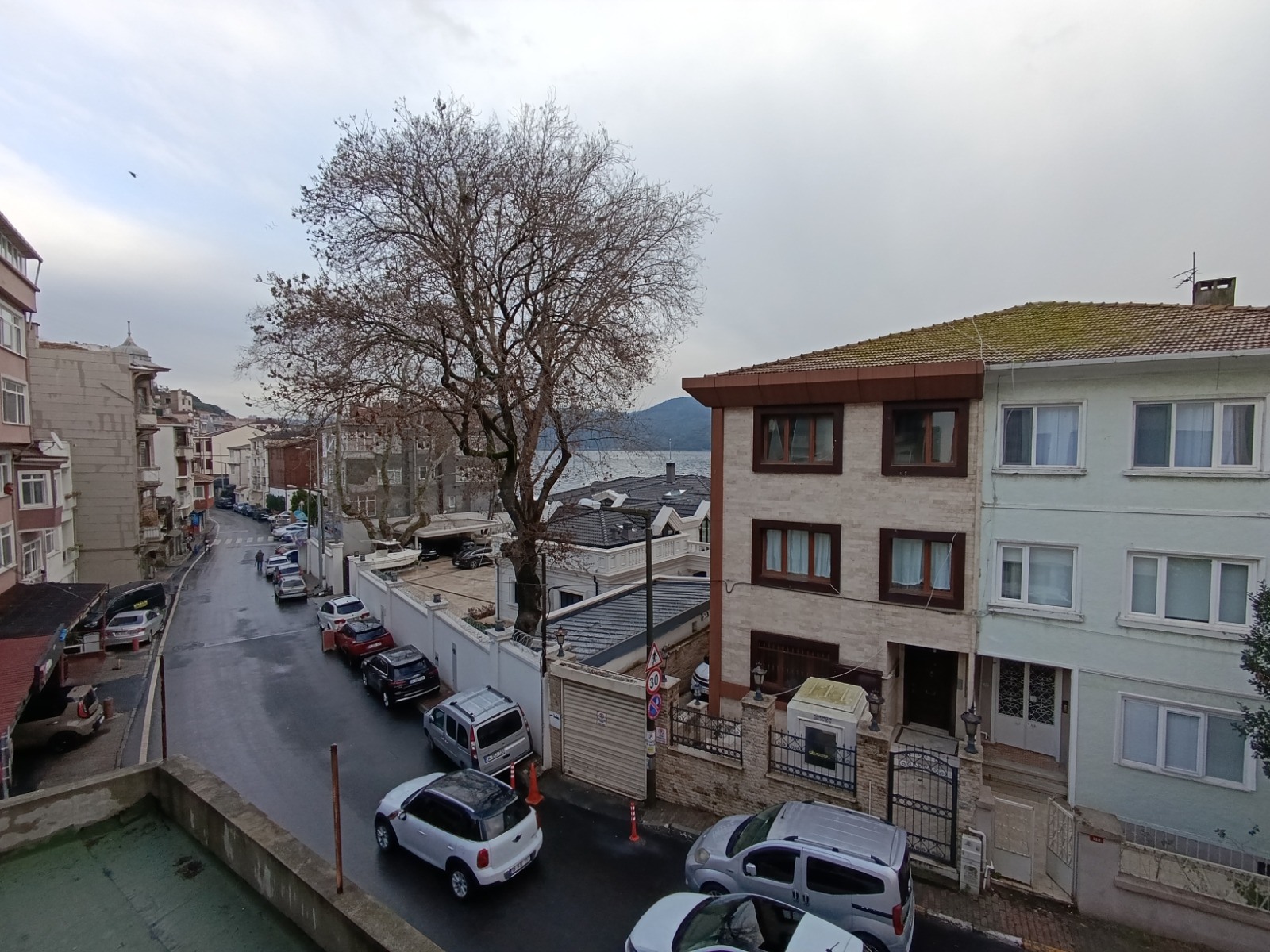 SARIYER MERKEZ YENİ BİNA 2+1 85 M2 KİRLIK 50.000 TL