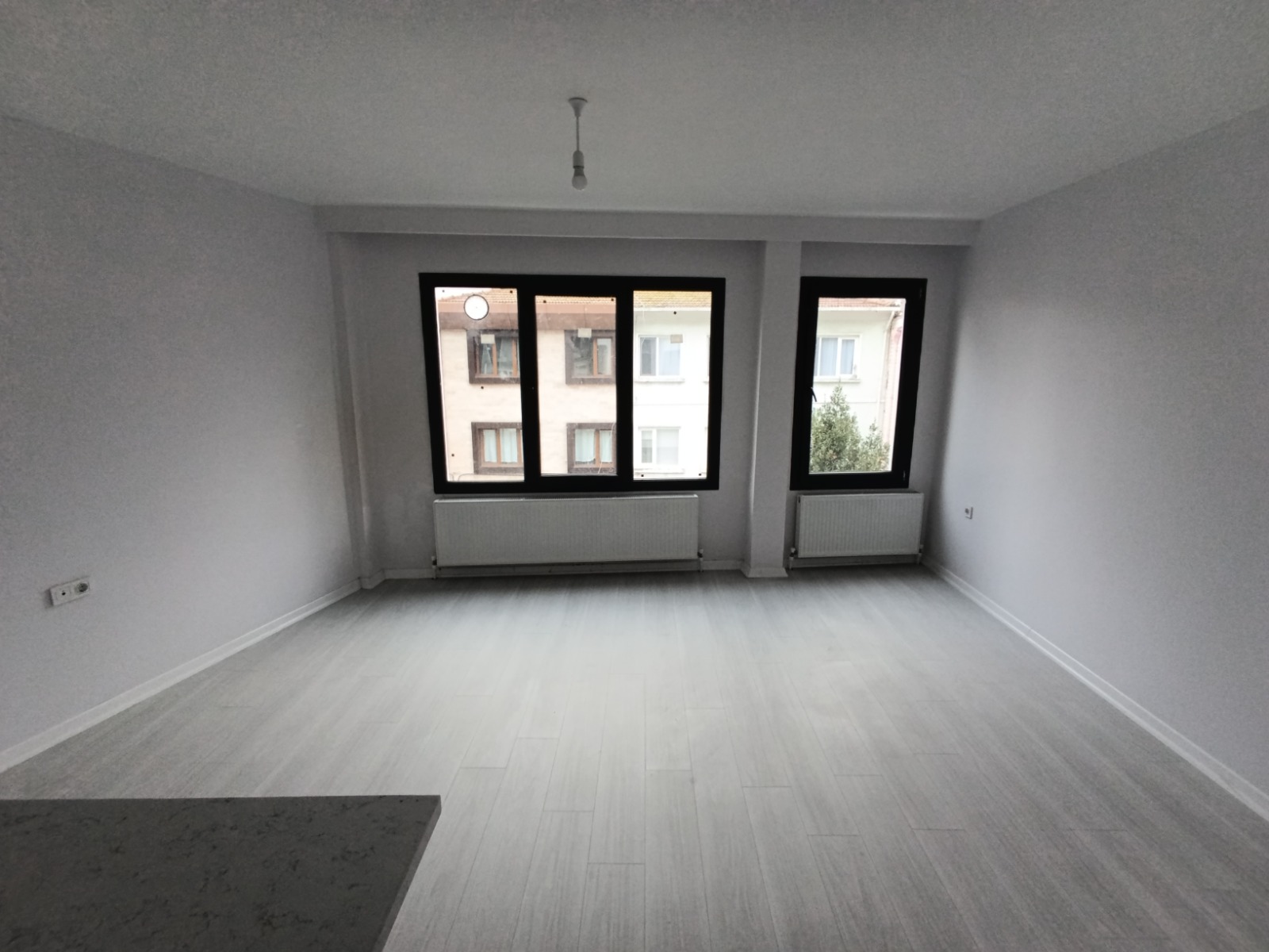 SARIYER MERKEZ YENİ BİNA 2+1 85 M2 KİRLIK 50.000 TL