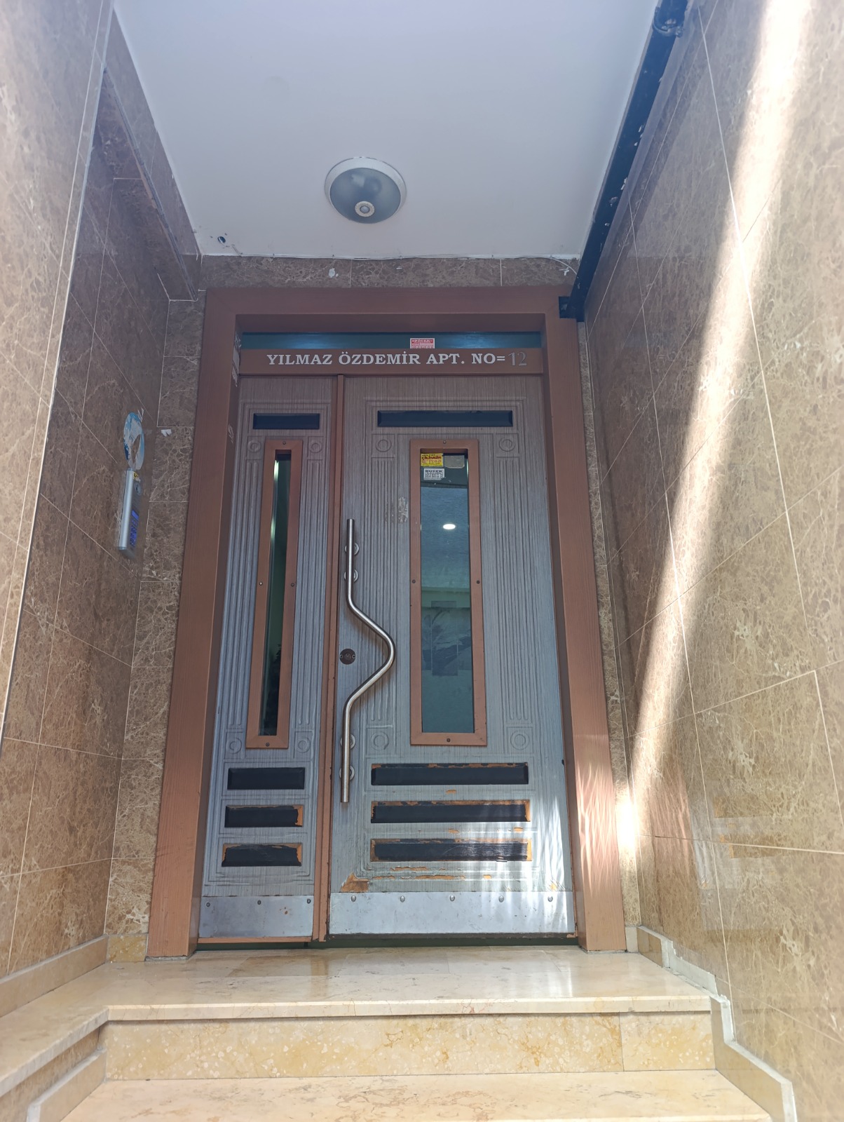  HÜRRİYET MAH. 2+1 75 M2 2.KAT YENİ BİNA KİRALIK 25.000.-TL