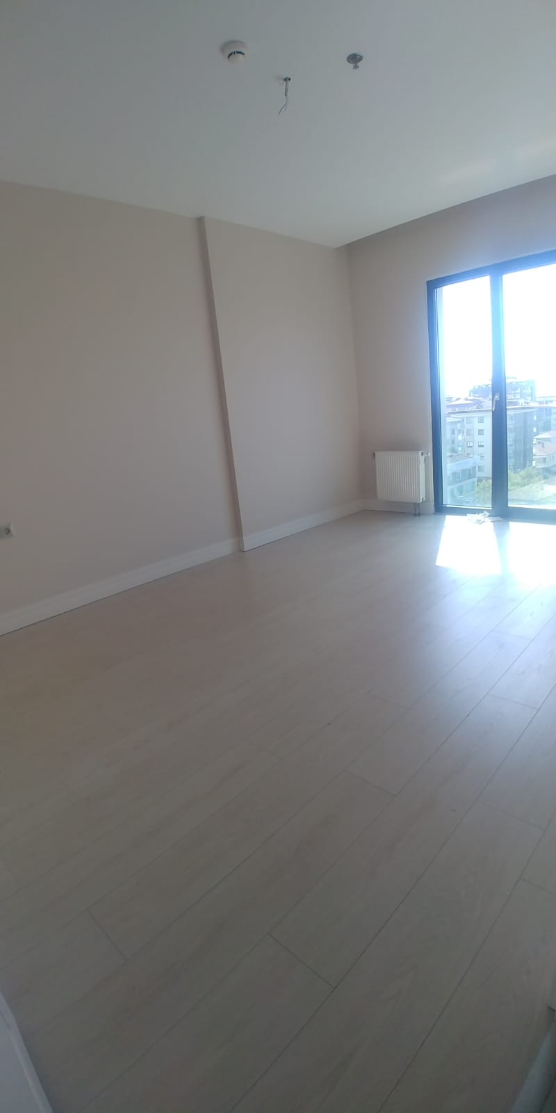 TULIP ROSE'DA YABANCI SATIŞINA UYGUN 2.KAT 146 M2 3+1 2 BALKONLU
