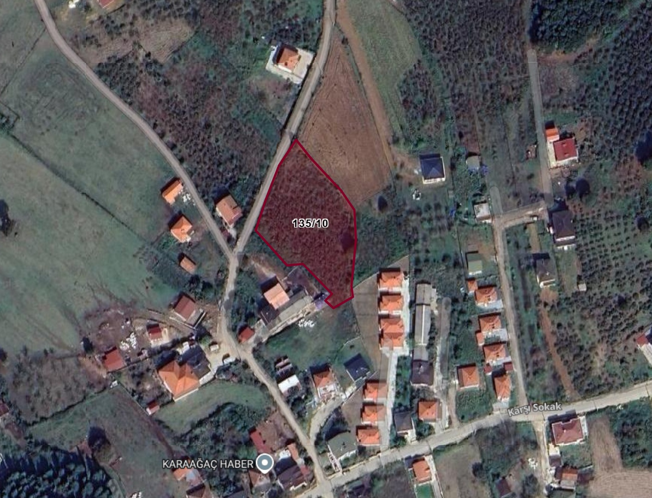 KANDIRA KARAAĞAÇ MERKEZİ KONUMDA İMAR PLANINDA 3444 M2 FINDIK BAHÇESİ 