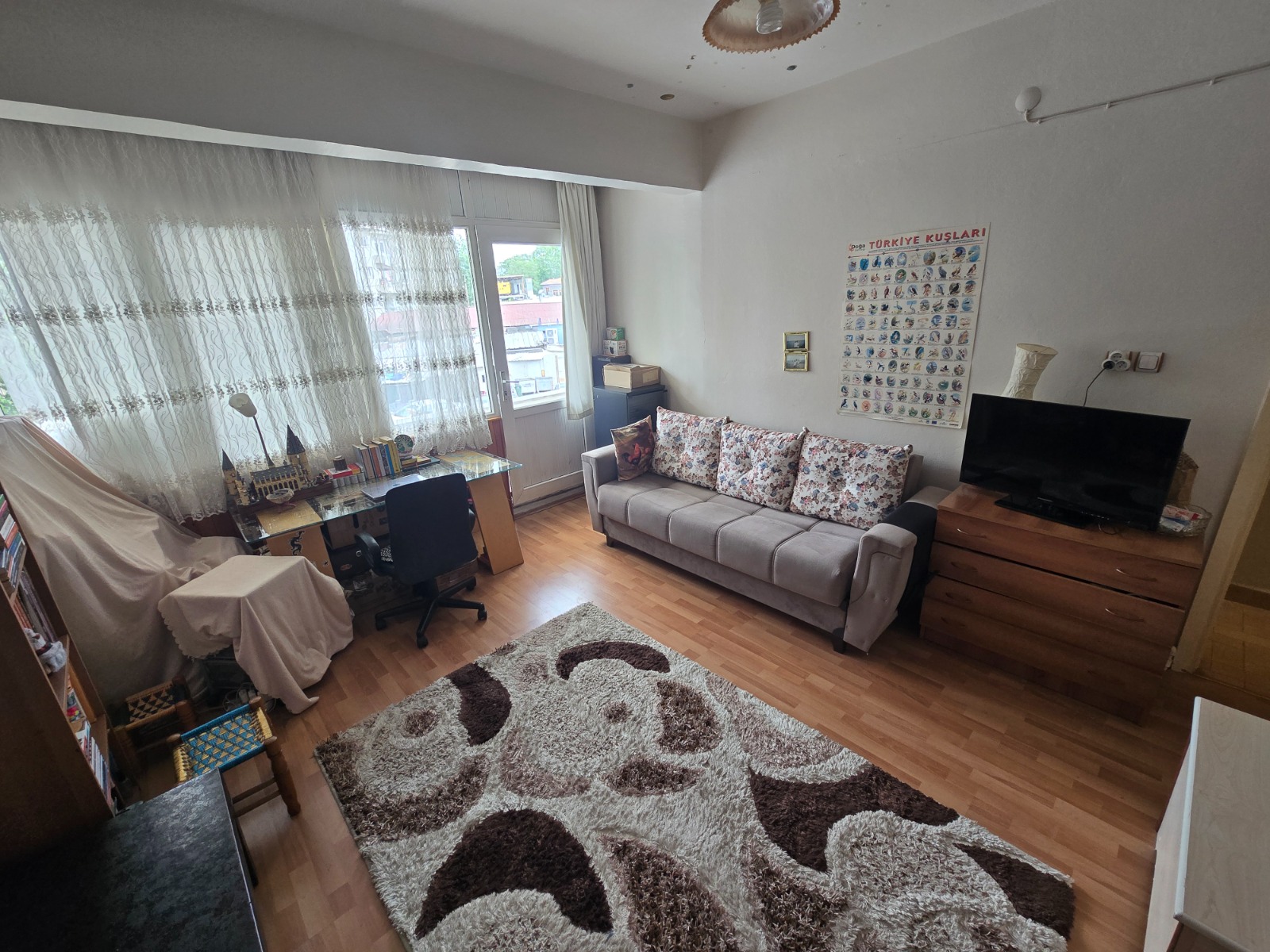 SARIYER MERKEZE YAKIN ÇİFT CEPHELİ 2+1 85 M2 4.450.000.-TL