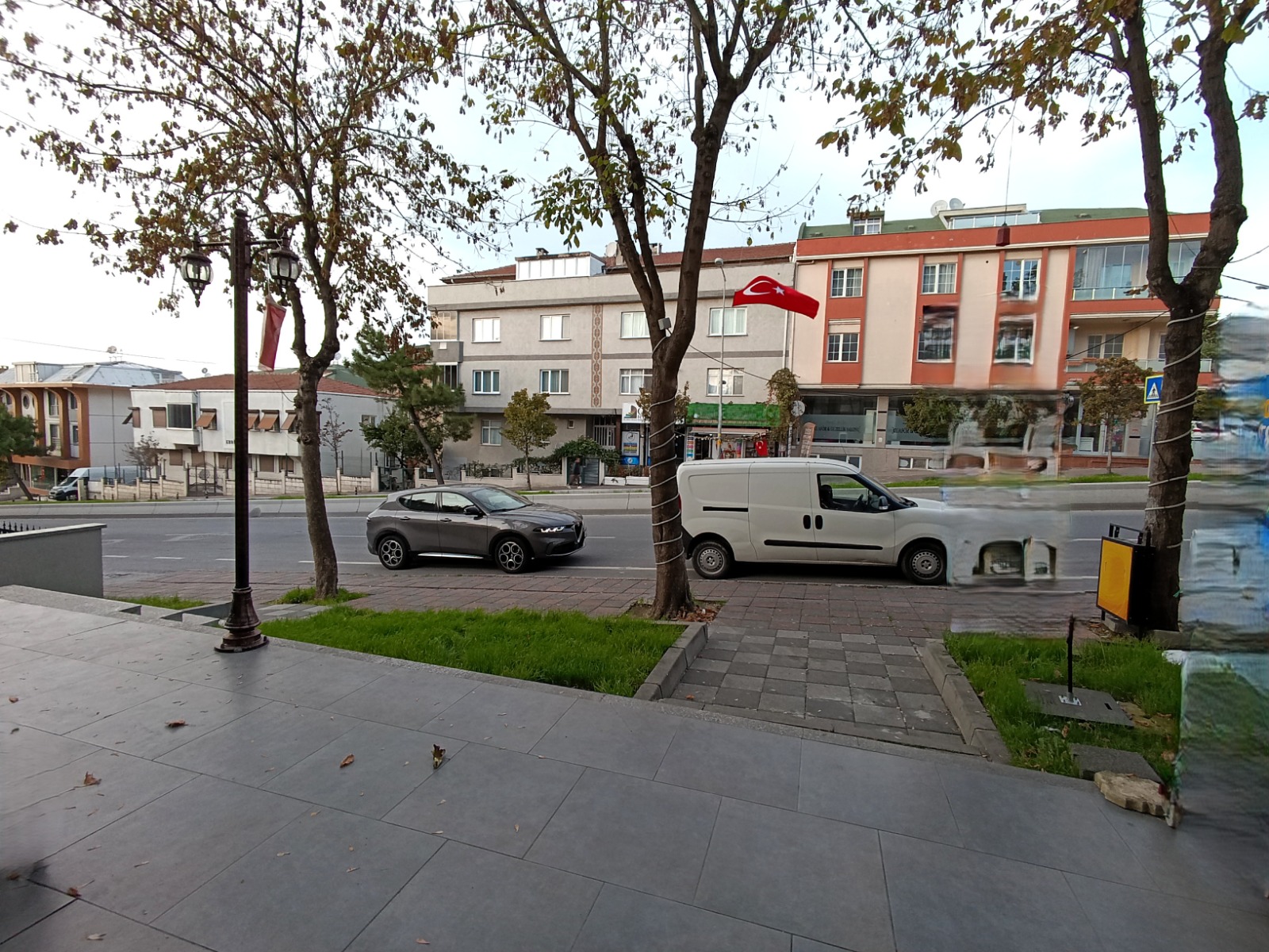 TURGUT ÖZAL BULVARI YENİ BİNADA CADDE CEPHELİ 75 M2 DÜKKAN